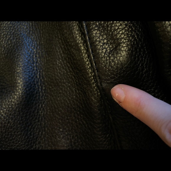 MK Fulton Patent Large Leather Shoulder Bag - Picture 6 of 6
